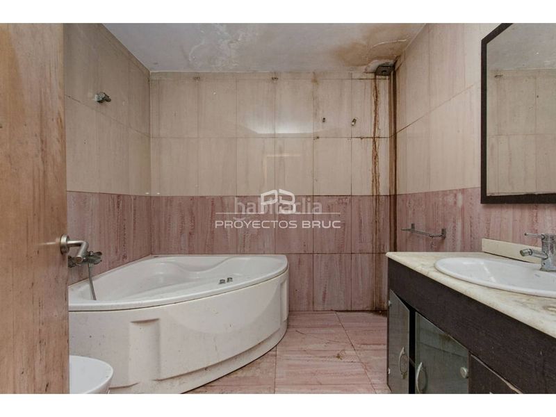 Foto 54607d9c-cec1-4589-ae4a-99e75211b00f. Xalet amb aparcament piscina a Castellgalí