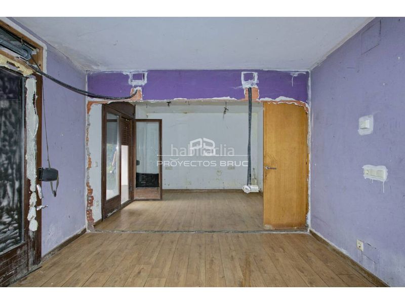 Foto a262c1bc-0da7-4033-8075-56746f08c640. Chalet with parking pool in Castellgalí