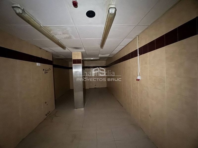 Foto b00d4970-5b5c-4b9c-baab-b96910c625d0. Local comercial a Vilanova del Camí