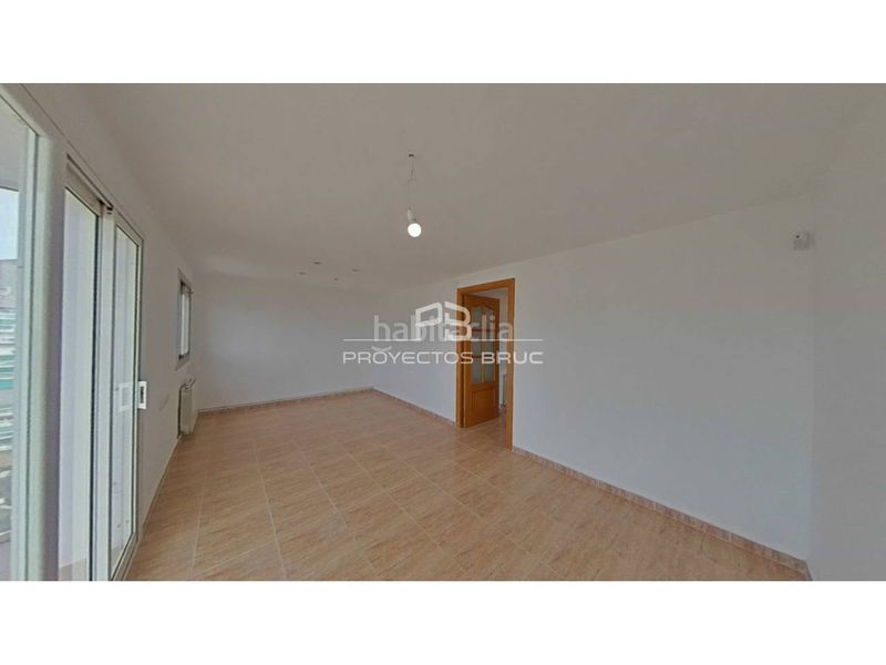 Foto 019da346-566b-4a0b-b998-e27de4230964. Pis a La Guineueta Barcelona