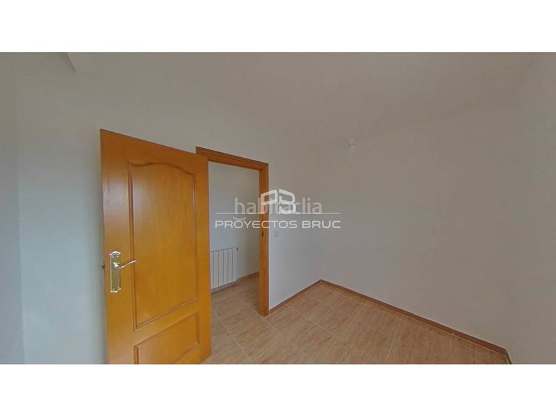 Foto c334d0cf-c3a4-4998-899c-9ed37e8bbb19. Pis a La Guineueta Barcelona