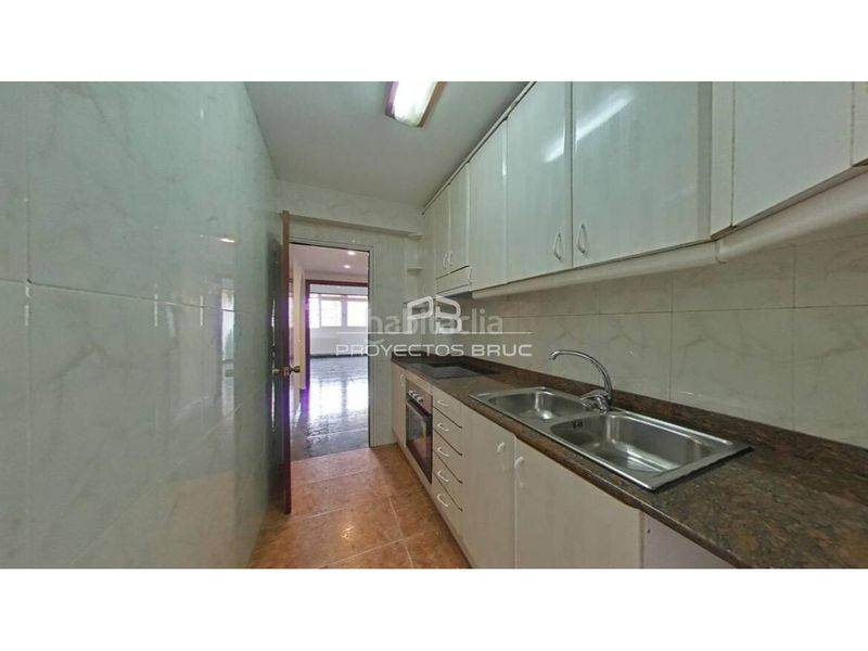 Foto efa6c72a-7a8d-4adc-99d8-601686c9d7d0. Pis a La Verneda - La Pau Barcelona