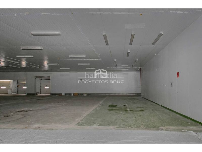Foto d4dce07b-4536-40e2-b11f-b9a08fce1cad. Capannone industriale in Mura