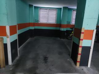 Lloguer Aparcament cotxe a Zona Alta. Se alquila plaza de garaje en la avenida de america