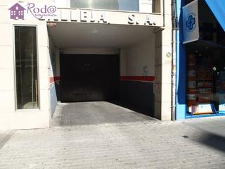 Alquiler Parking coche en Centro. Alquiler de plazas de garaje en avenida compostilla n 10  12
