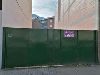 Wohngrundstück in Flores de Sil - La Placa. Se vende solar en avenida portugal