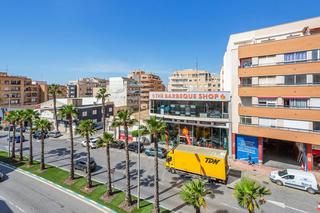 Apartament  Calle apolo. Apartamento de 2 dormitorios y 2 baños en el centro de torreviej
