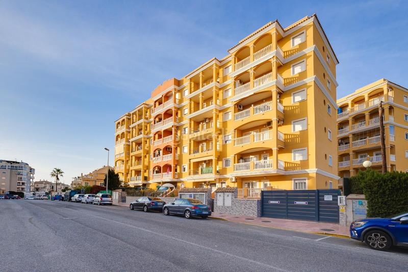Foto ea61334c-d986-4378-ad1a-ae5410fb7f3e. Appartement avec piscine dans Torreblanca Torrevieja