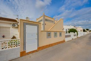 Casa adossada en Zona Carrefour - Urbanizaciones. Adosado en el limonar, torrevieja