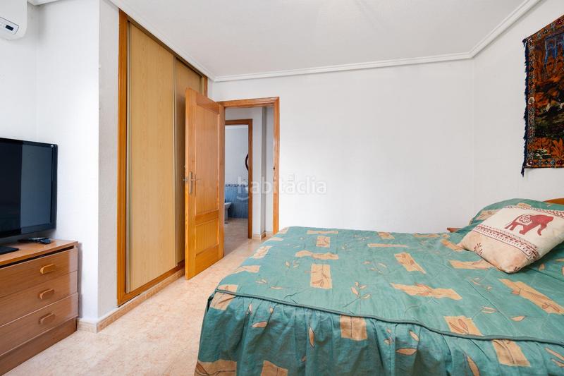 Foto 0fb004ac-4228-4937-8df3-4b8d7fe4f56c. Àtic a Zona Playa del Cura Torrevieja