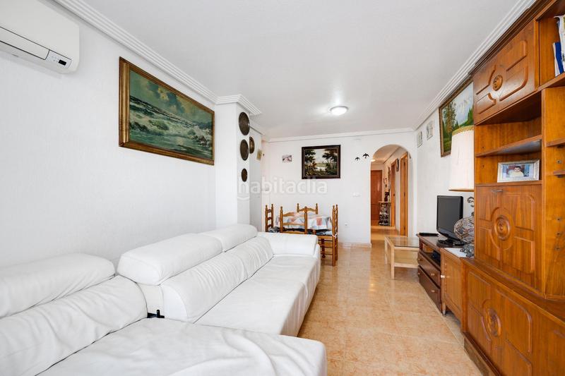 Foto b1a48bab-1b0a-4f31-b62c-f6ca53d1f11e. Àtic a Zona Playa del Cura Torrevieja