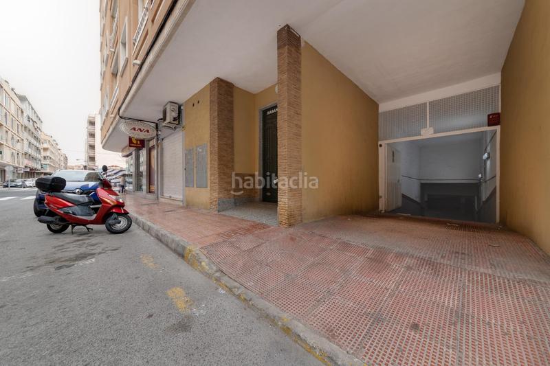 Foto b6c025af-d354-4080-a377-8a109d2a8dfb. Àtic a Zona Playa del Cura Torrevieja