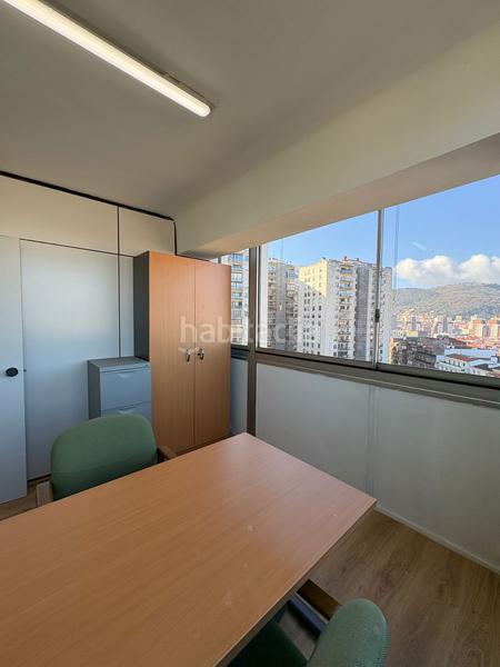 Foto 0120e161-fe7d-42c2-b8c2-2a41e3e41a55. Location bureau dans Zabalburu Bilbao