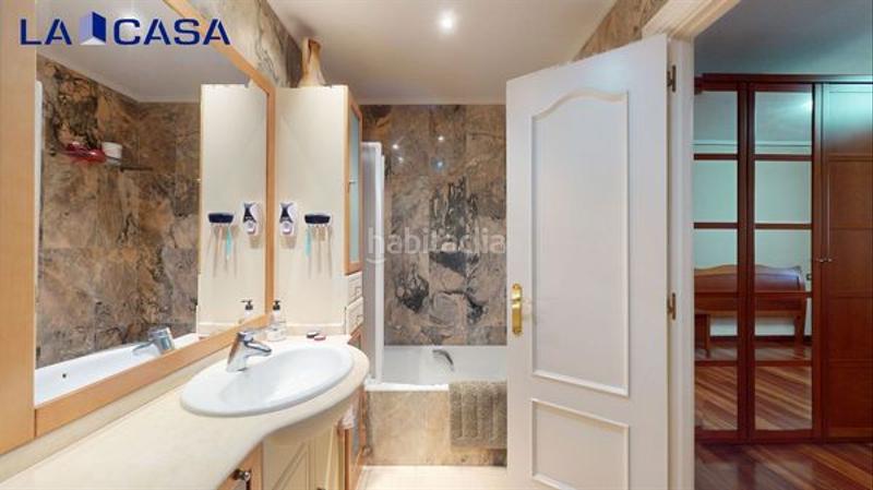 Foto 1e5f4b07-3a0a-49f4-a163-f278f226aa43. Etagenwohnung mit heizung in Centro Barakaldo