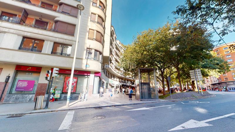 Foto b130ee16-dc55-4014-9ffc-5ff54a15140a. Etagenwohnung in Zabalburu Bilbao