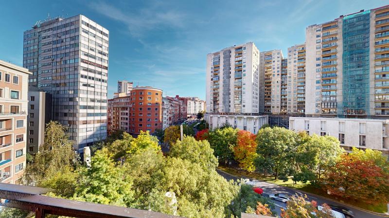 Foto ee47042d-f536-40a1-8bd2-36f3b98be5ae. Etagenwohnung in Zabalburu Bilbao