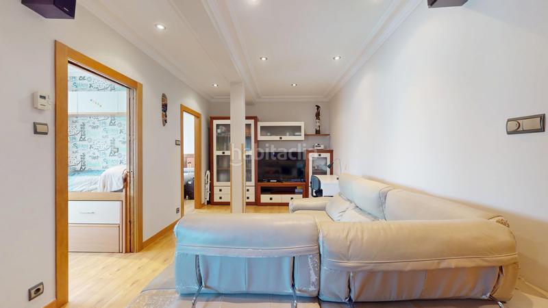 Foto c29bf6cd-c0e9-46e1-965a-2a375722f986. Etagenwohnung mit heizung in Burtzeña Barakaldo