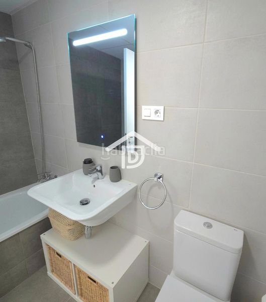 Foto 2c023a44-87c9-4635-82e1-484f9f6e32d6. Pis amb calefacció aparcament piscina a Malilla Valencia