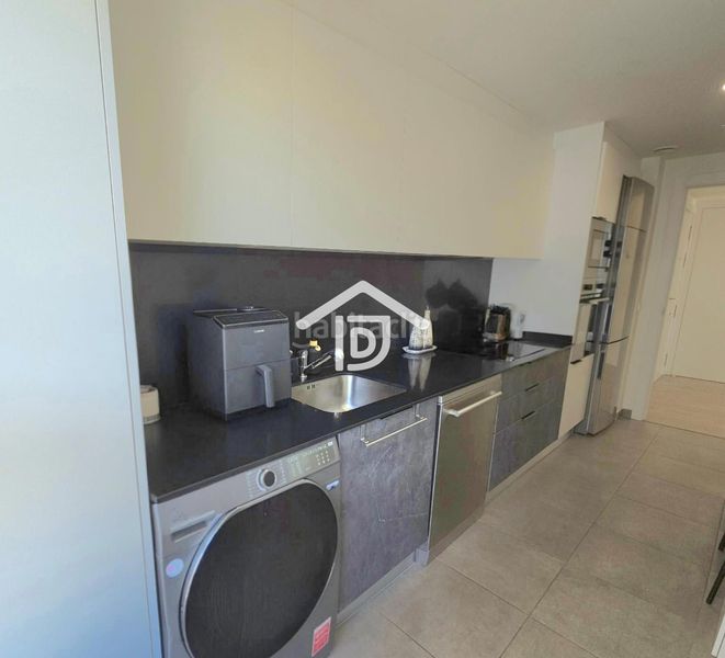 Foto ed35249b-cba6-4194-9367-e33b2a7bd3de. Pis amb calefacció aparcament piscina a Malilla Valencia