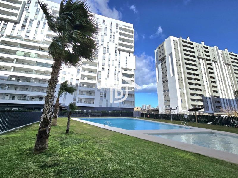 Foto fe13177a-7753-4f37-b358-db78d8afa1d5. Pis amb calefacció aparcament piscina a Malilla Valencia