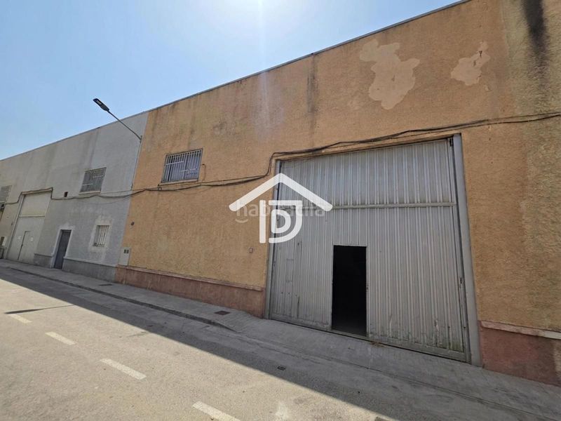 Foto 79c3dbab-bf56-4bc3-9a09-421c734a36f0. Rent industrial building in Aldaia