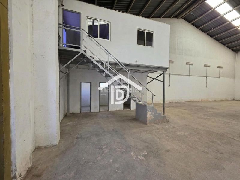Foto c8748e0b-da59-4bb0-8679-5448b7ea448c. Rent industrial building in Aldaia