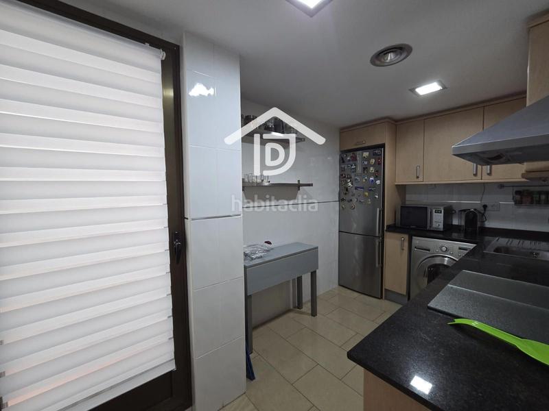 Foto 65e08f77-6293-41e2-a1a7-c28871e1ab96. Alquiler piso exclusivo para trabajadores en Centro Ciudad Paterna