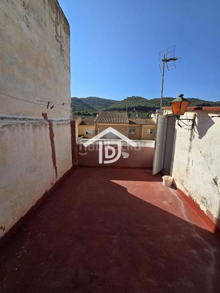 Foto 99fcbe9b-1b1d-4bef-b90e-257d115a4765. Piso bajo vivienda con infinitas posibilidades en Enguera