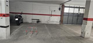 Miete Autoparkplatz  Carrer amposta. Plaza de parking en alquiler