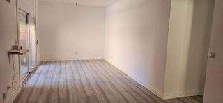 Appartement  Carrer riu ter. Amplio piso semireformado de 3 habitaciones en campclar