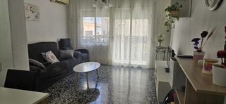 Etagenwohnung  Carrer vint. En venta amplio piso en bonavista