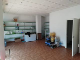 Local Comercial  Carrer riu llobregat. Local reformado en campclar