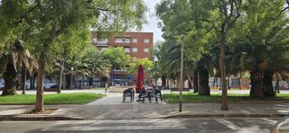 Local Comercial  Carrer vuit. Amplio local comercial en venta en bonavista