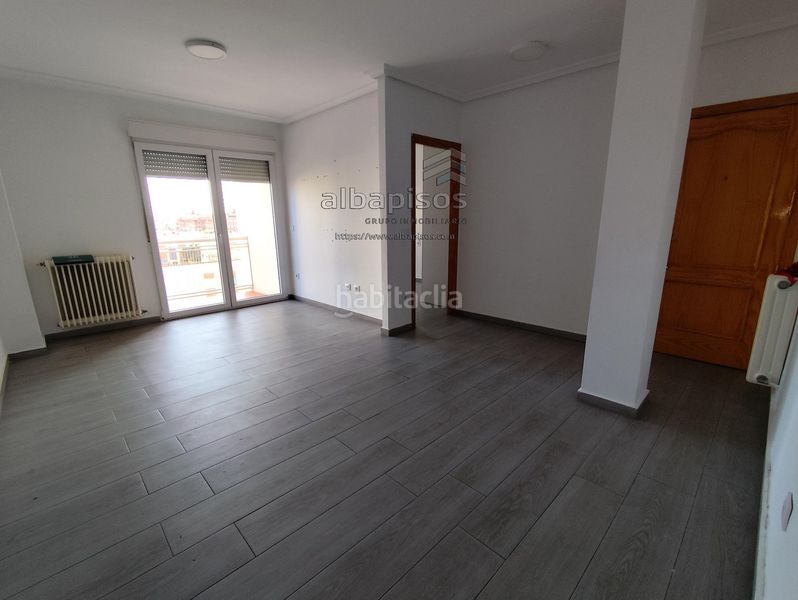 Foto 3575bd81-c35a-44f4-8dc0-3cb77f3fb029. Pis amb calefacció aparcament a Hospital Albacete