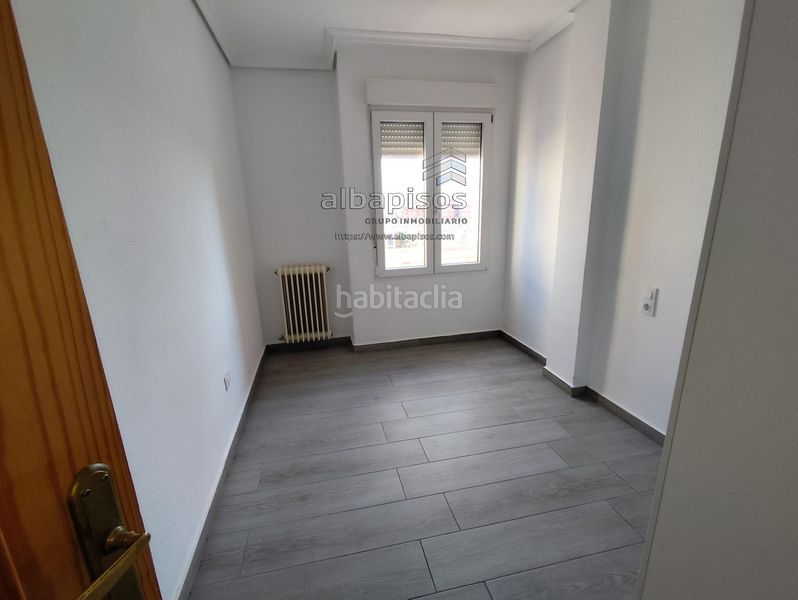 Foto 41f8f152-4000-41e7-8652-a73674cfc2ac. Pis amb calefacció aparcament a Hospital Albacete
