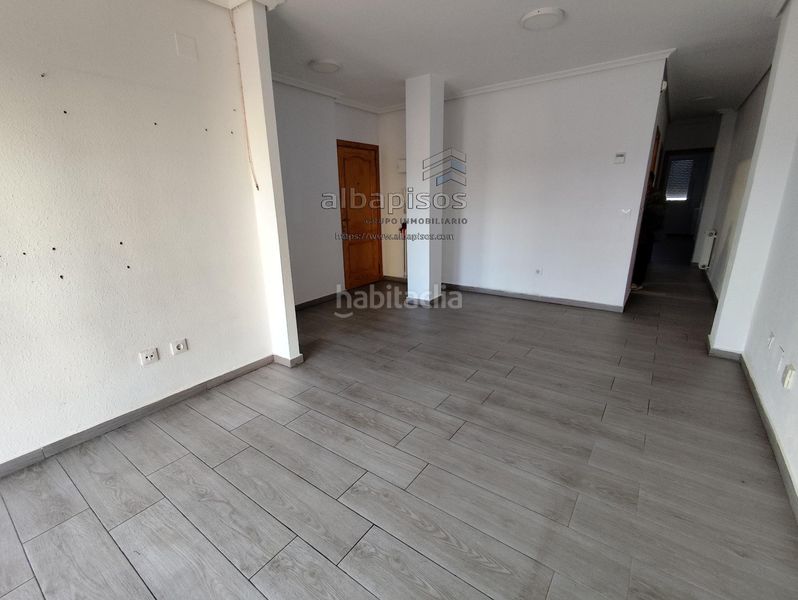 Foto 72ebf9e5-50df-4ea3-a2ad-0e507623ac52. Pis amb calefacció aparcament a Hospital Albacete