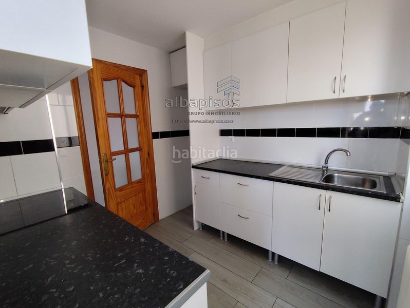 Foto 9d244551-e145-4813-a838-6c42a3e0886e. Pis amb calefacció aparcament a Hospital Albacete