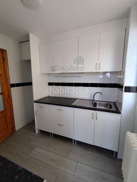 Foto fe1a5f32-82aa-44ce-aa8a-a807625cfe8d. Pis amb calefacció aparcament a Hospital Albacete