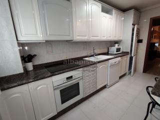 Appartamento in Ensanche - Franciscanos. Piso de cuatro habitaciones sin ascensor. muy buena zona