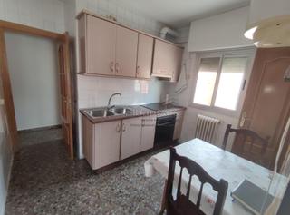 Appartamento in Centro. Piso muy amplio para vivir o reformar con garaje, junto al ayunt