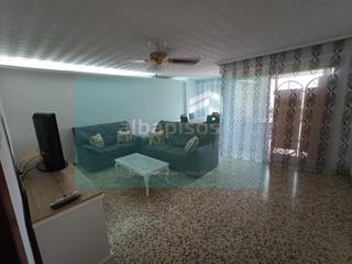 Miete Etagenwohnung in Feria. Piso semireformado en albacete  ideal para estudiantes
