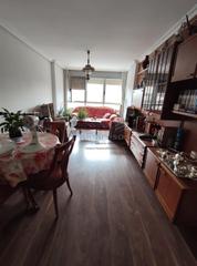 Apartament a Hospital. Bonito apartamento para entrar a vivir con garaje y trastero, en