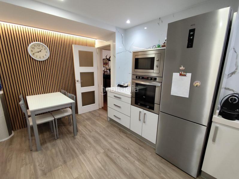 Foto f0effefb-625d-40a1-87ef-24dd1a1b0e07. Flat with heating parking in Carretas - Pajarita Albacete