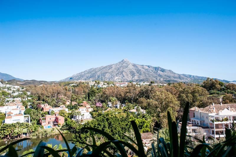 Foto 87ee84c4-26e1-4e04-a0bc-7636277f5b2f. Lloguer apartament a calle londres 89t a Las Brisas Marbella