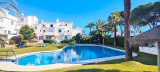 Casa adossada en Los Naranjos. Bonita casa adosada en venta en zona privilegiada. los naranjos.