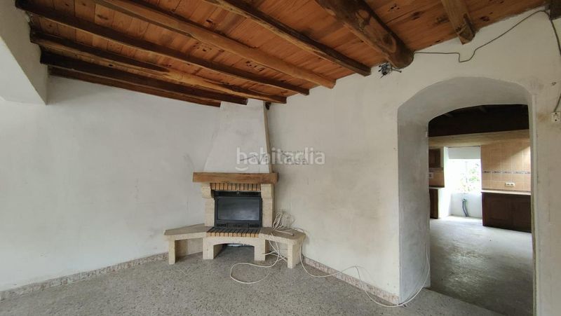 Foto d500853f-475d-4149-a021-fb98fbf65eb3. Casa amb aparcament a Nogueira de Ramuín