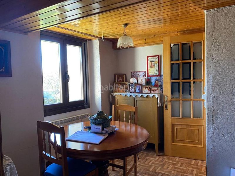 Foto 2bd5436d-6ca1-4b3c-8eb2-c01a39d0431e. Casa amb calefacció a Gudiña (A)