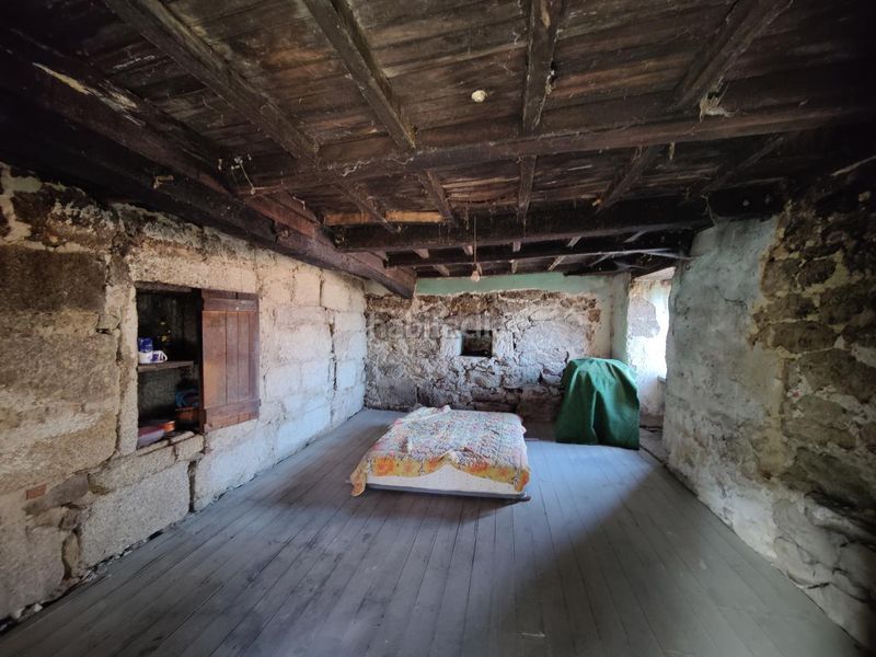 Foto fbaa3c33-ff21-4376-92d4-0a8bf9f46b41. Country house with parking in Bola (A)