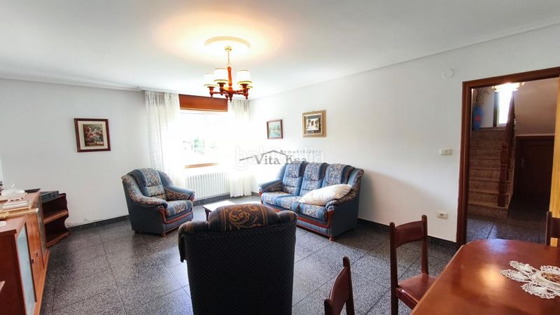 Foto 2b455fe6-63ce-41e7-a690-e2be4897de64. Xalet amb calefacció aparcament a Nogueira de Ramuín