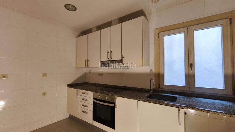 Foto 2db99f66-7e6b-4cfc-8c1c-ca624f769dea. Flat with heating in Casco Viejo Ourense